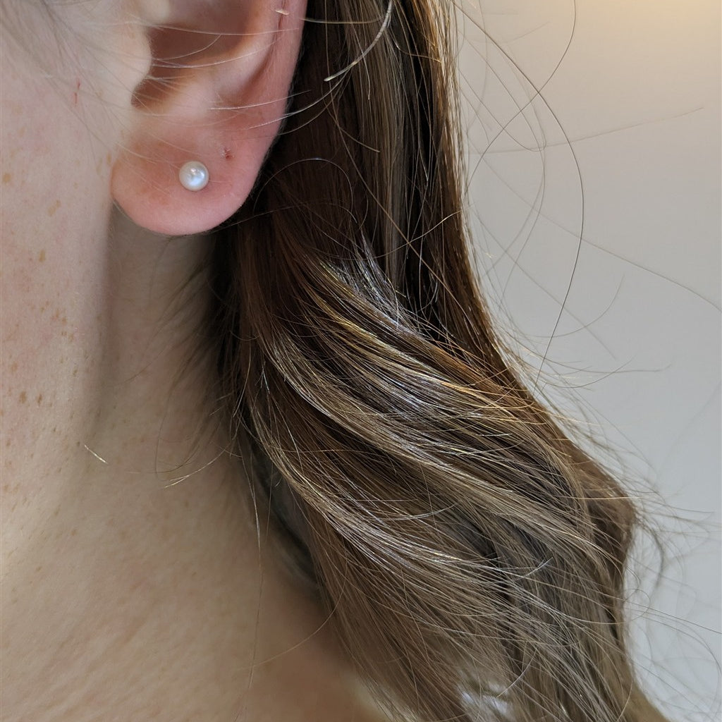 Pearl Earring