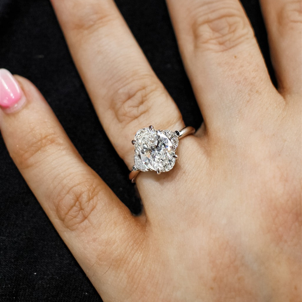 Lab Grown Diamond Engagement Ring