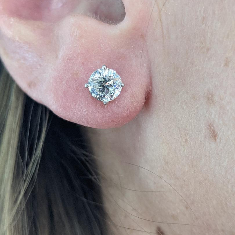 Diamond Stud Earring