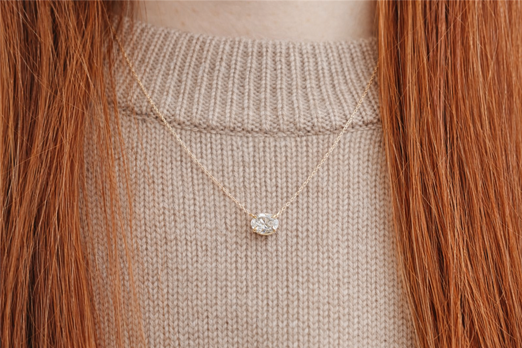 14kt yellow gold east-west set
