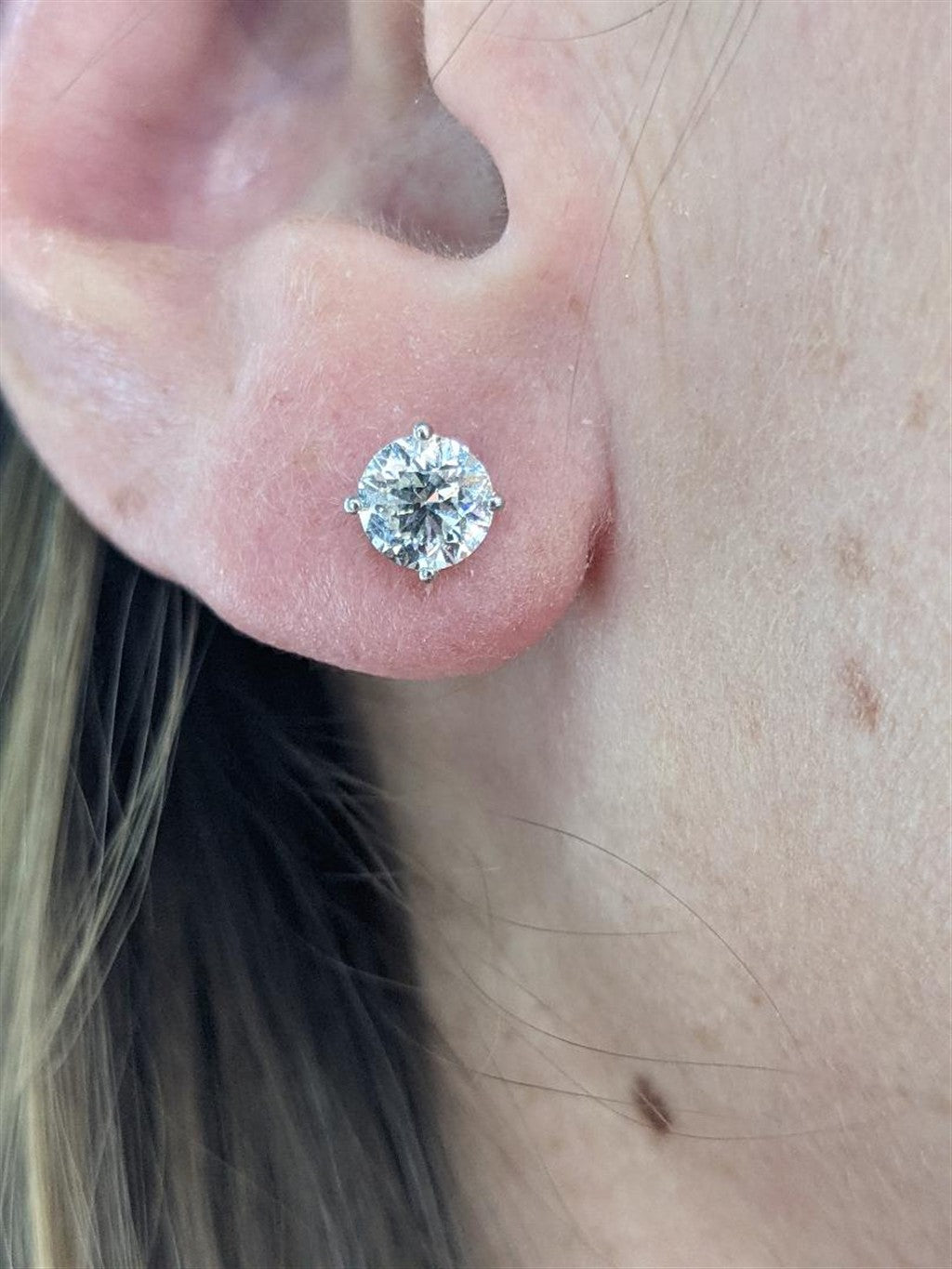 14KW 1.410CT  Diamond Stud Ear