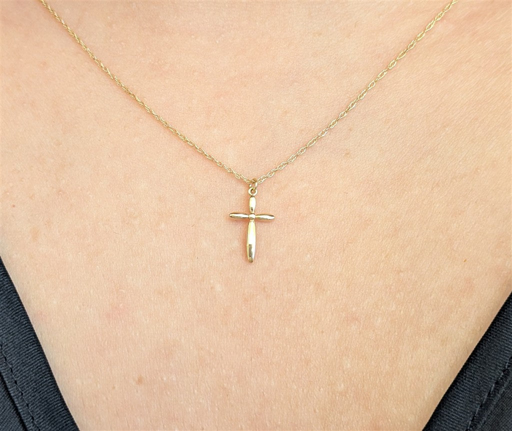 3D Cross Pendant Necklace 6R a