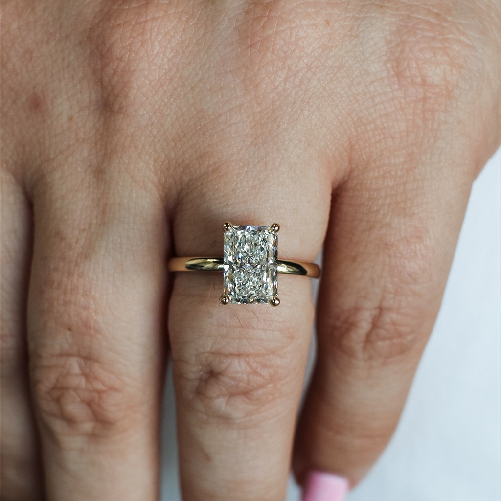 14KY 2.43 Radiant Lab Diamond