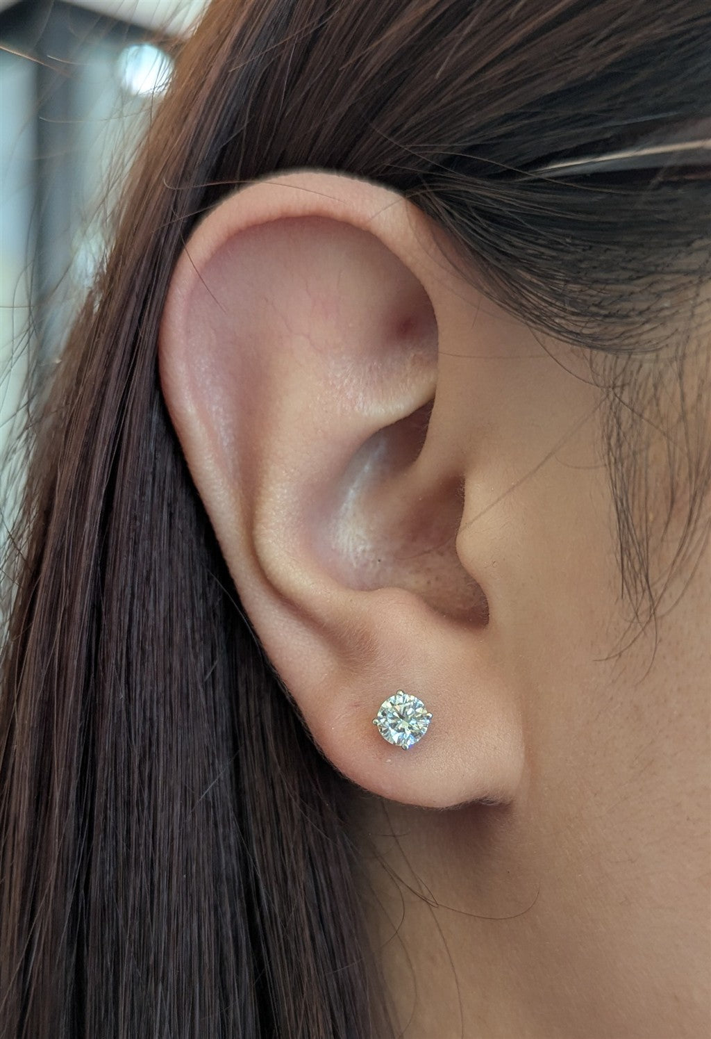 1.00TCW Diamond stud earrings