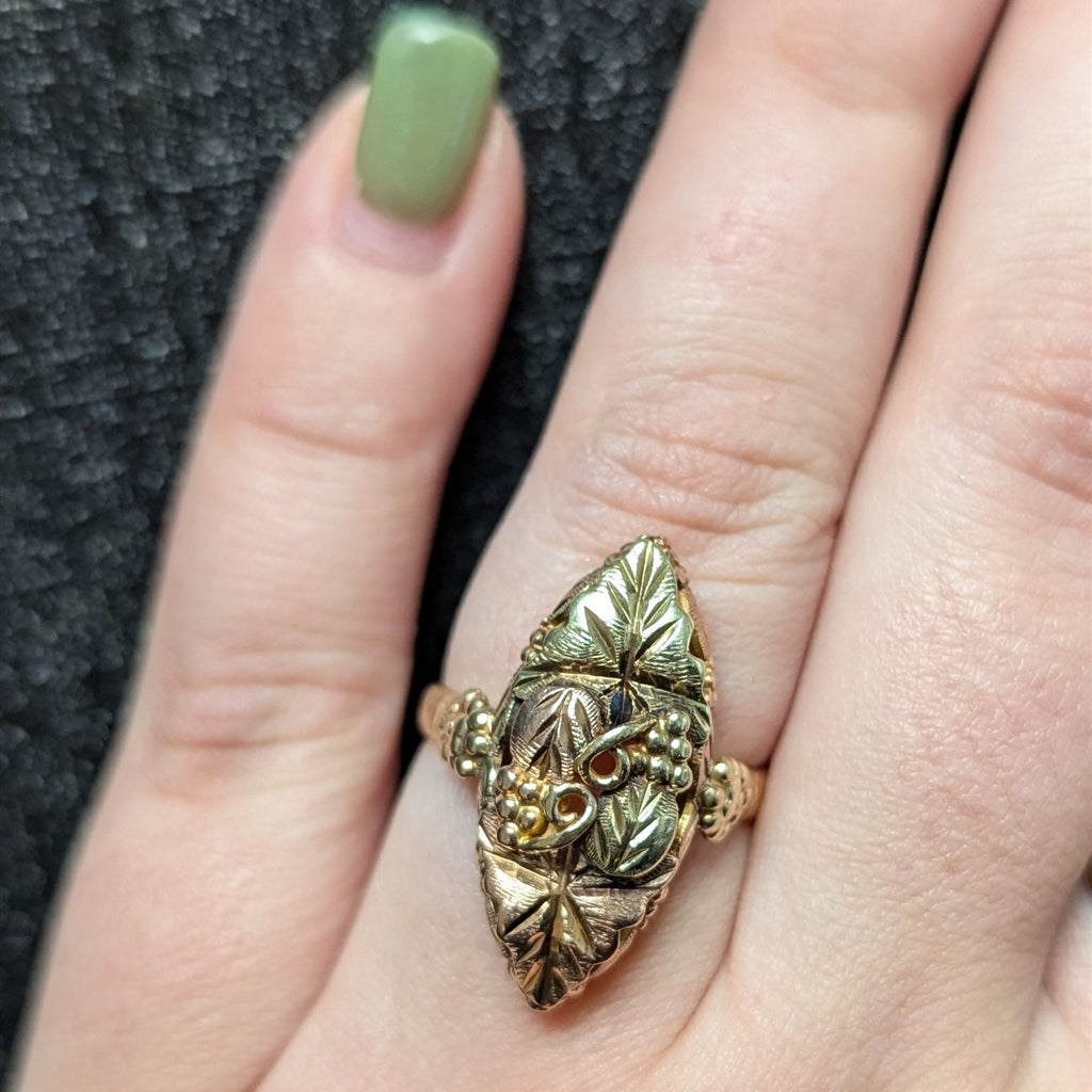 10kt black hills gold ring siz