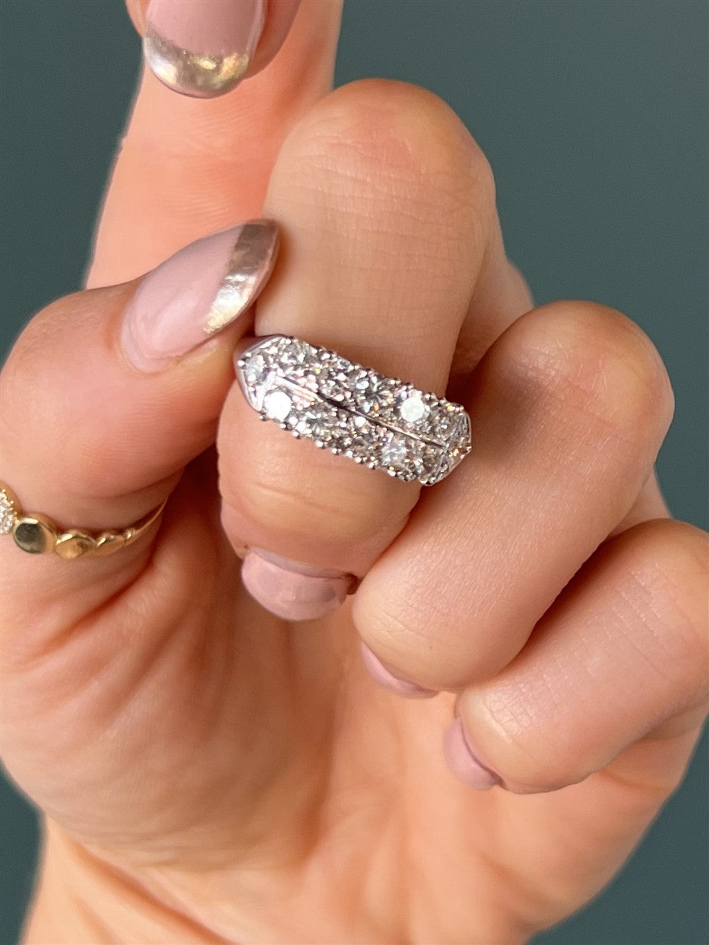 14kt white gold two-row annive