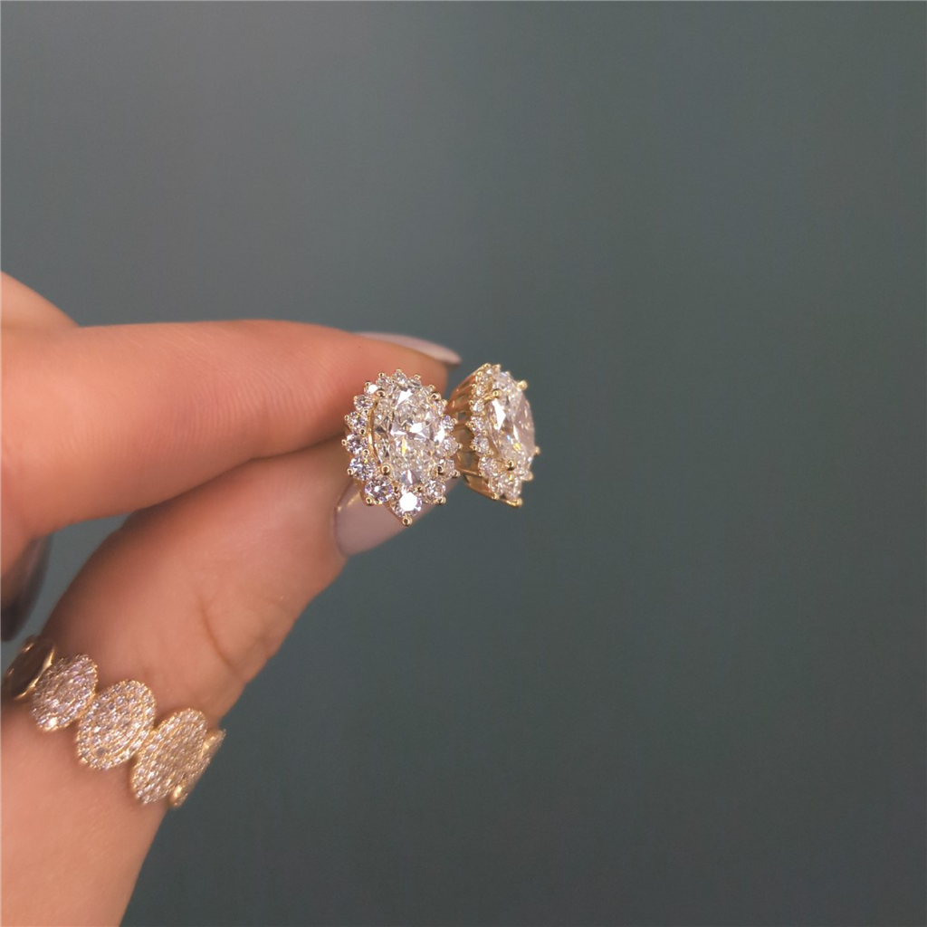 14kt yellow gold lab grown ova