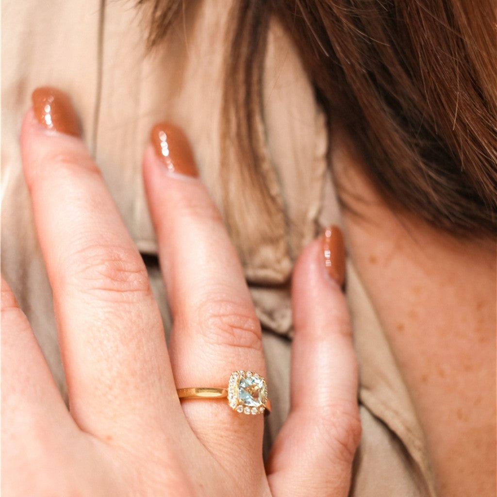 14kt yellow gold ring with 0.5
