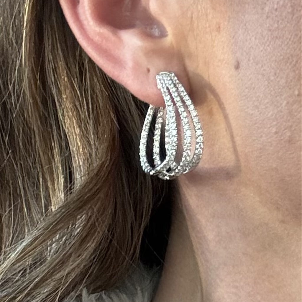 14K WG DIAMOND 3.28CTW 3 ROW H