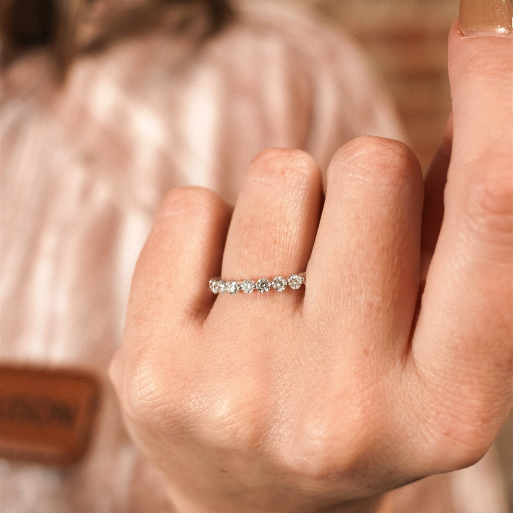 14KT WHITE GOLD ROUND BRILLIAN