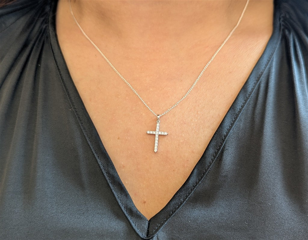 14kt white gold 0.23ct tapered