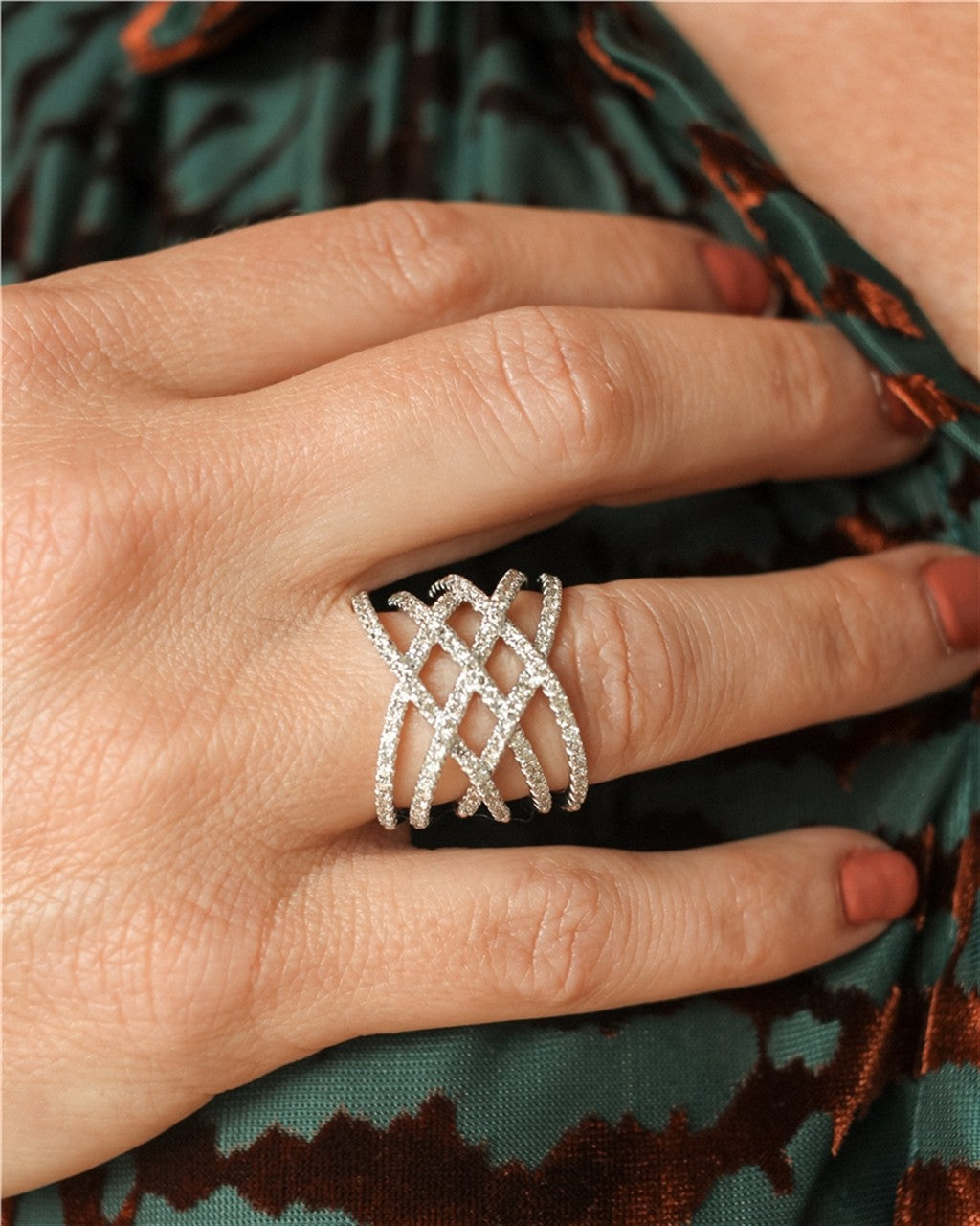 14kt white gold wide ring set