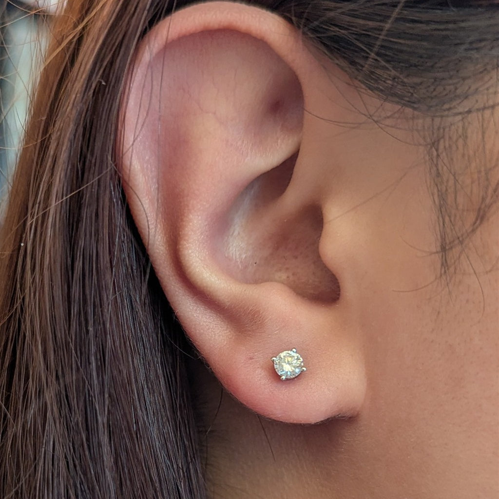 14kt white gold 0.60ctw lab gr