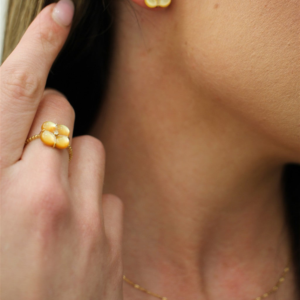 18kt Yellow Gold Floral Yellow