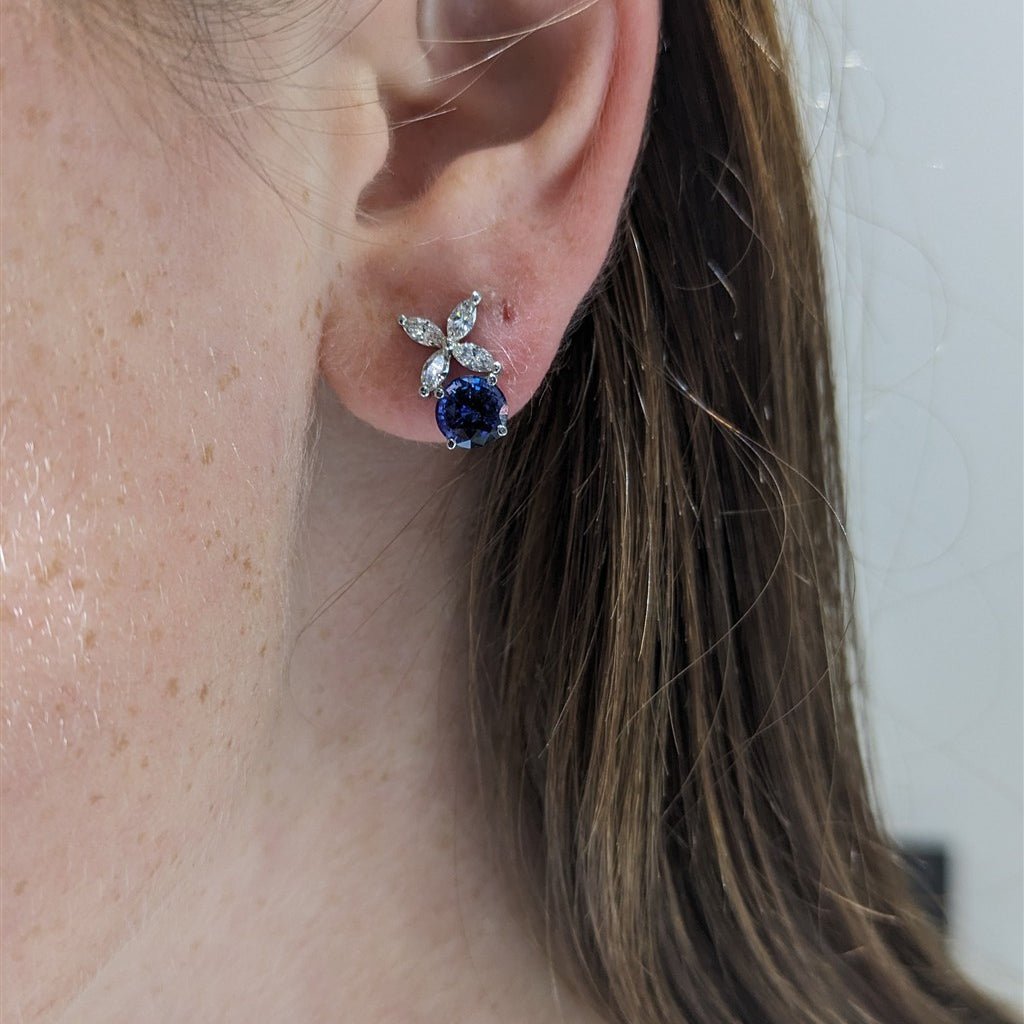 18KW  2.26CT Sapphire  & .45CT