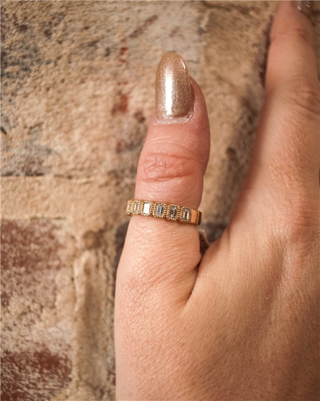 14KT YELLOW GOLD 9 EMERALD CUT
