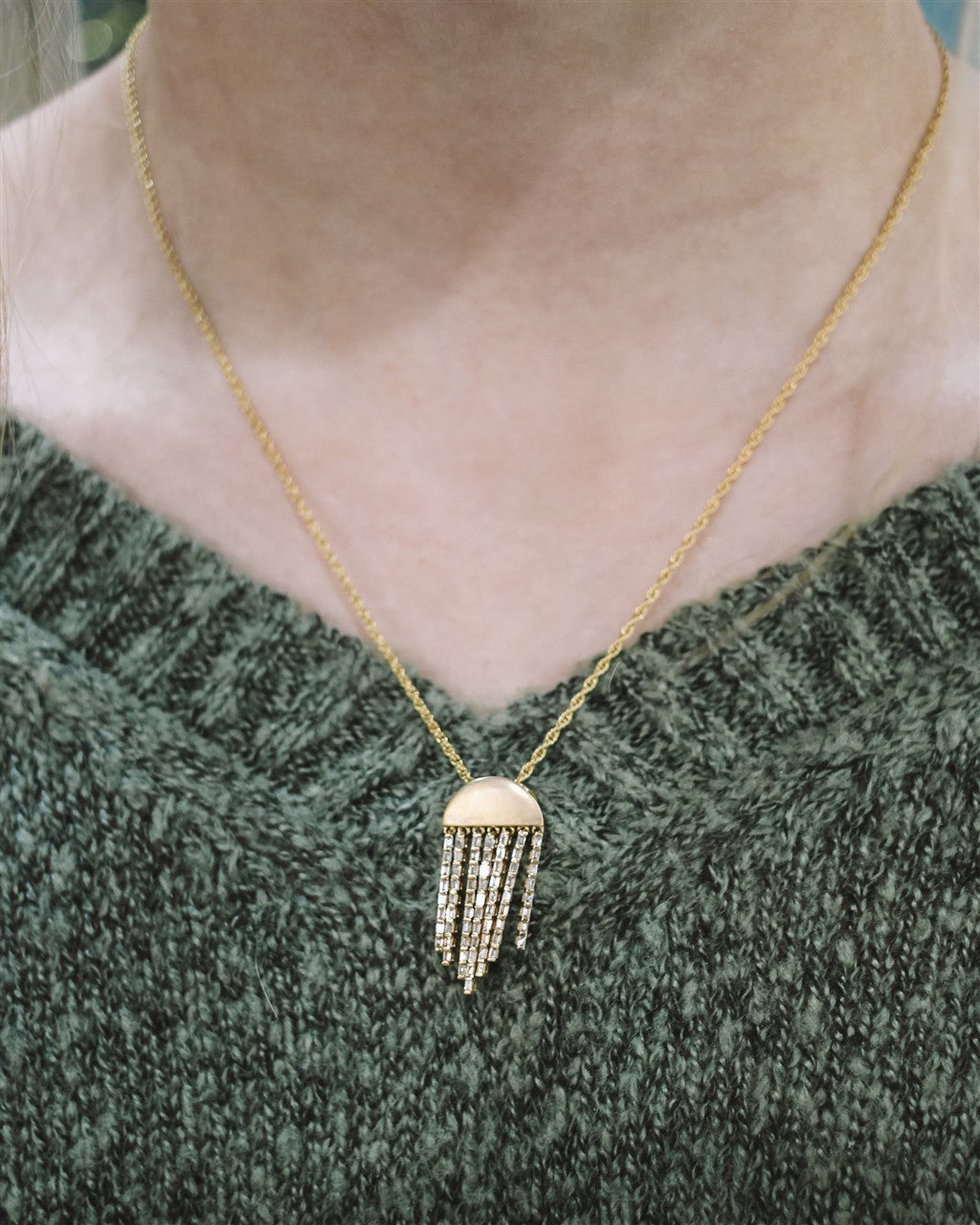 14k yg .38tw baguette 1/2 moon