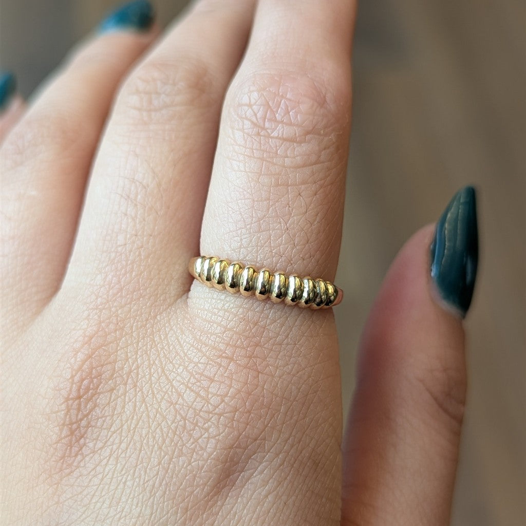 14k yg puffy metal ring