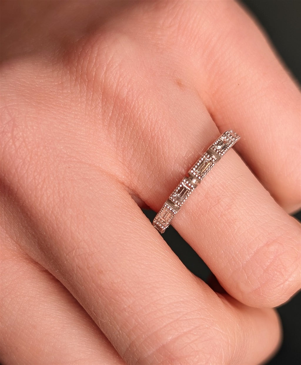 14kt White Gold East-West Bagu