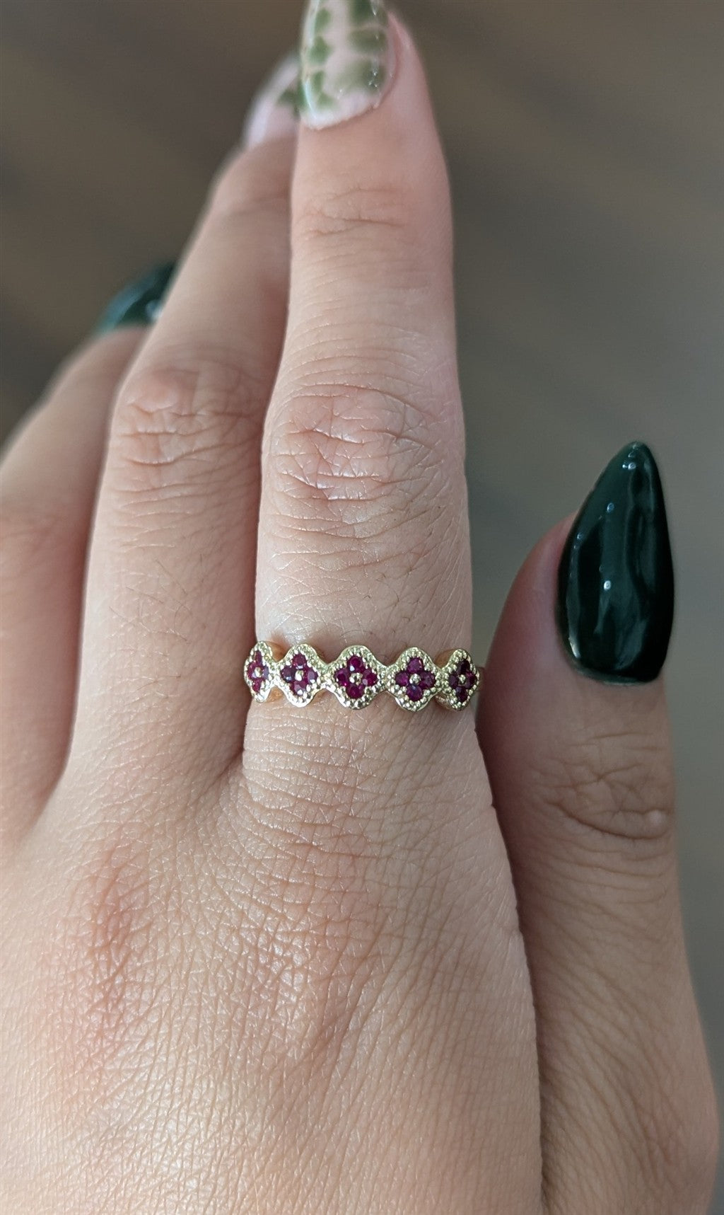 14ktYG clover band with 0.37ct