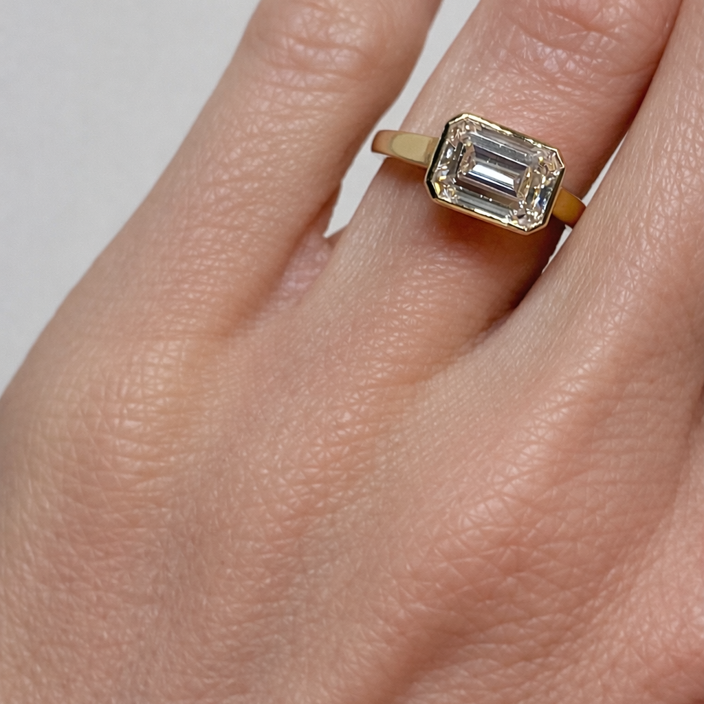 14KY 3.06CT Emerald Lab Diamon