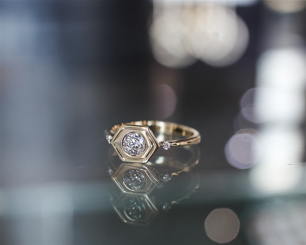 14kt yellow gold hexagon ring