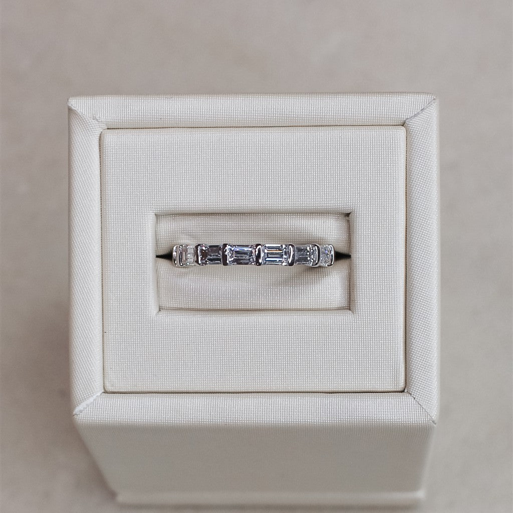14k wg lab emerald band set ea