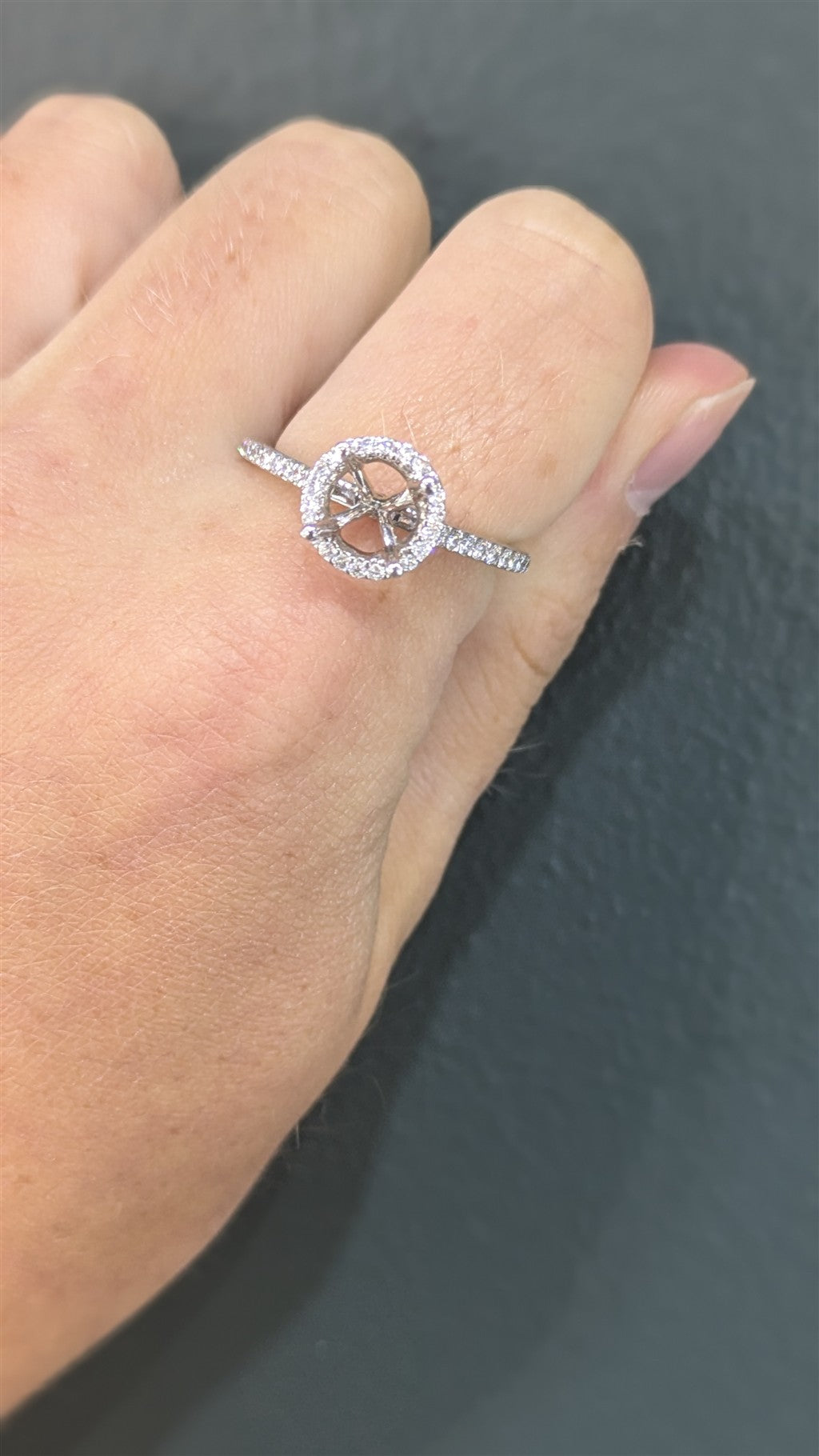 14KW 0.32CTW DIA SEMI-MT WITH