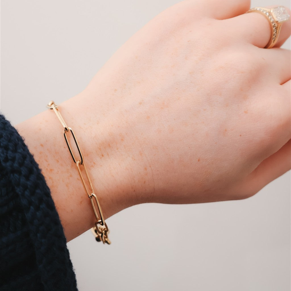 14KY Hollow Paperclip Bracelet