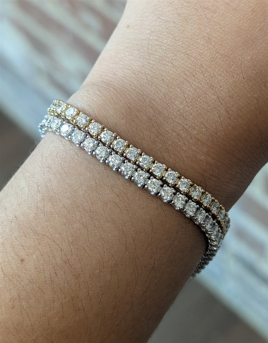 Lab-grown diamond tennis brace