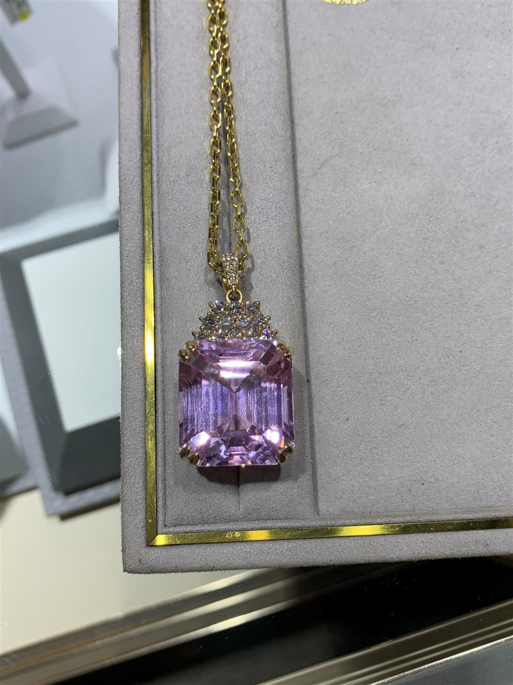 GIA #5221665670 NATURAL KUNZIT