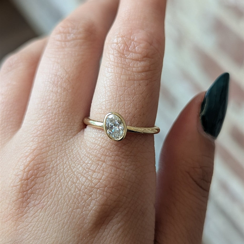 14kt Yellow Gold Off-Centered