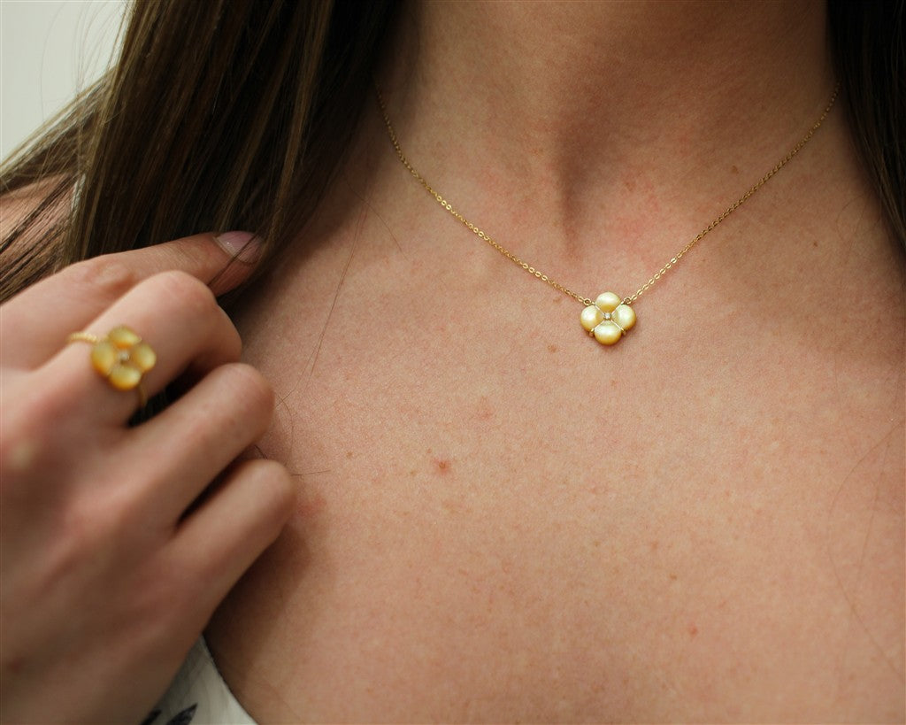 18kt Yellow Gold Floral Yellow