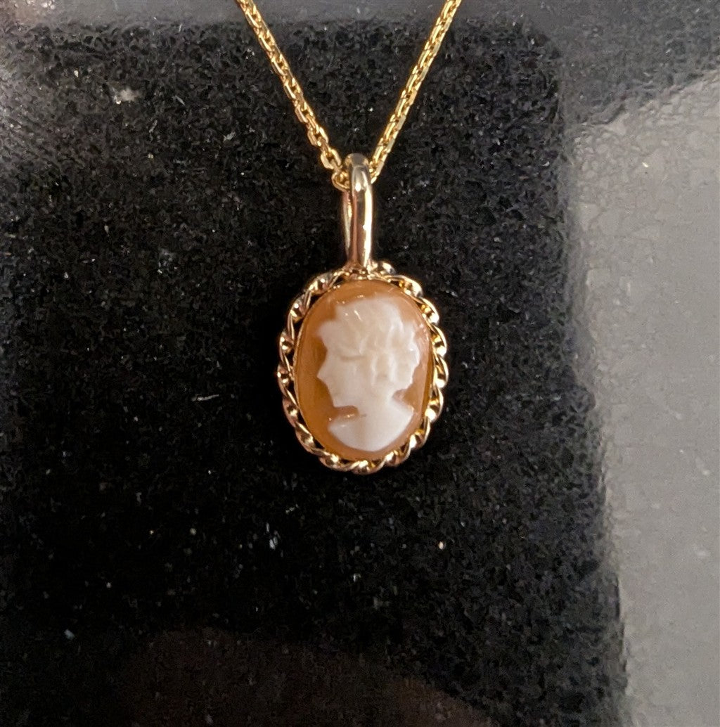 14kt Yellow Gold Vintage Cameo