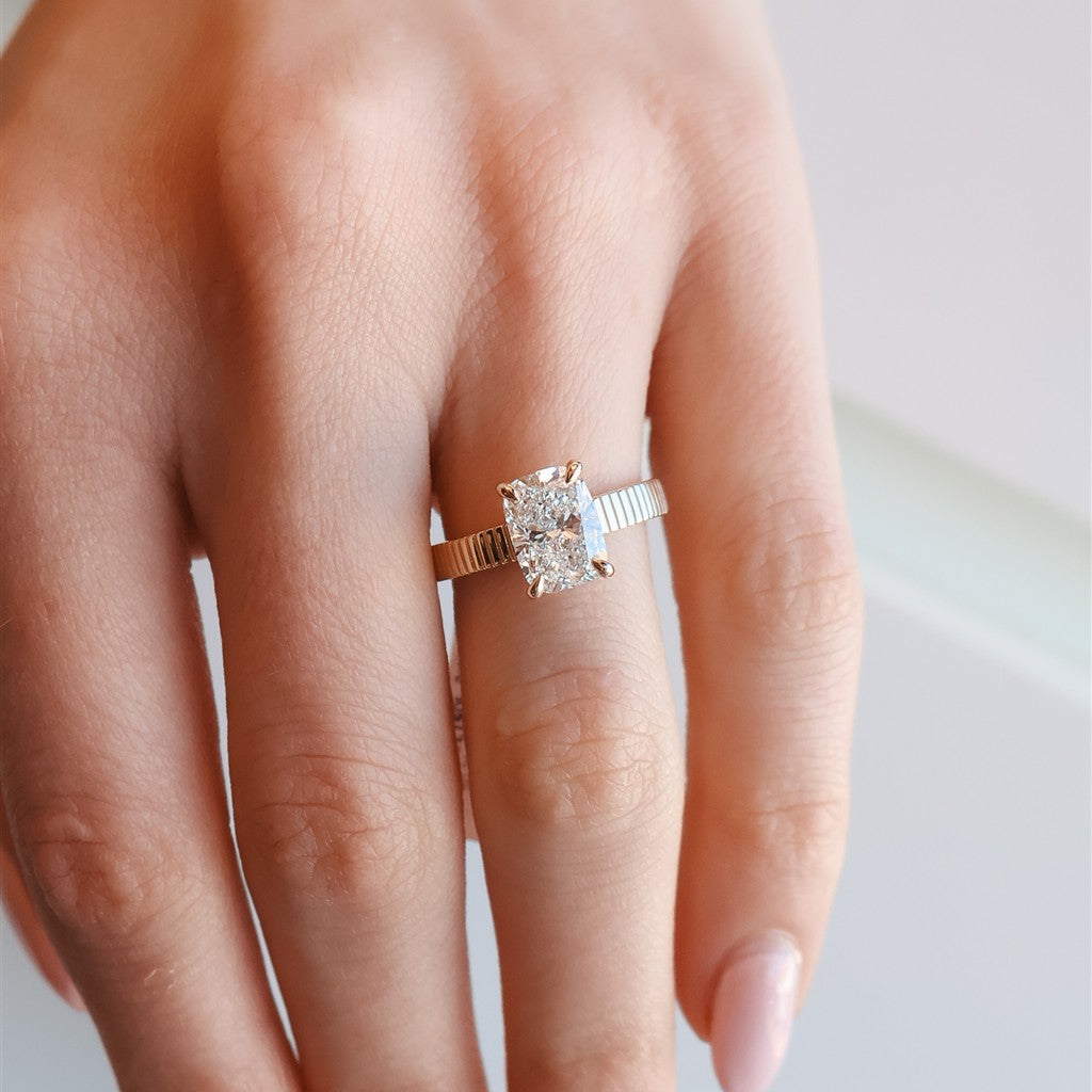 14kt yellow gold 2ct elongated