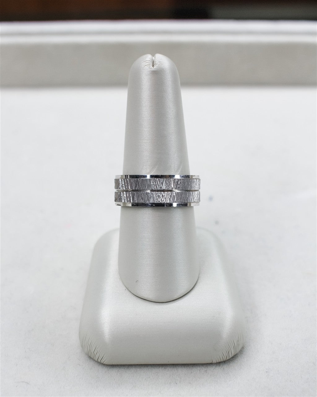 14kt white gold men's wedding