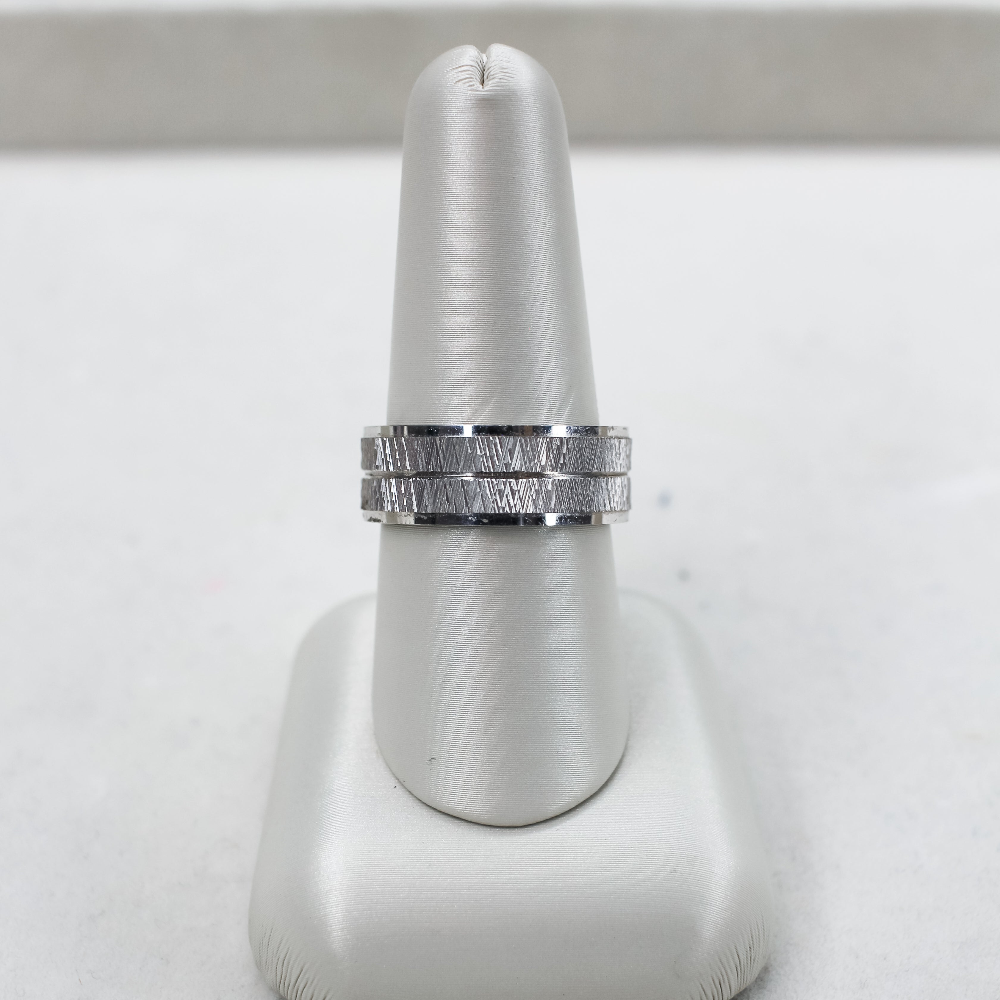 Gold Wedding Bands  -  Men'