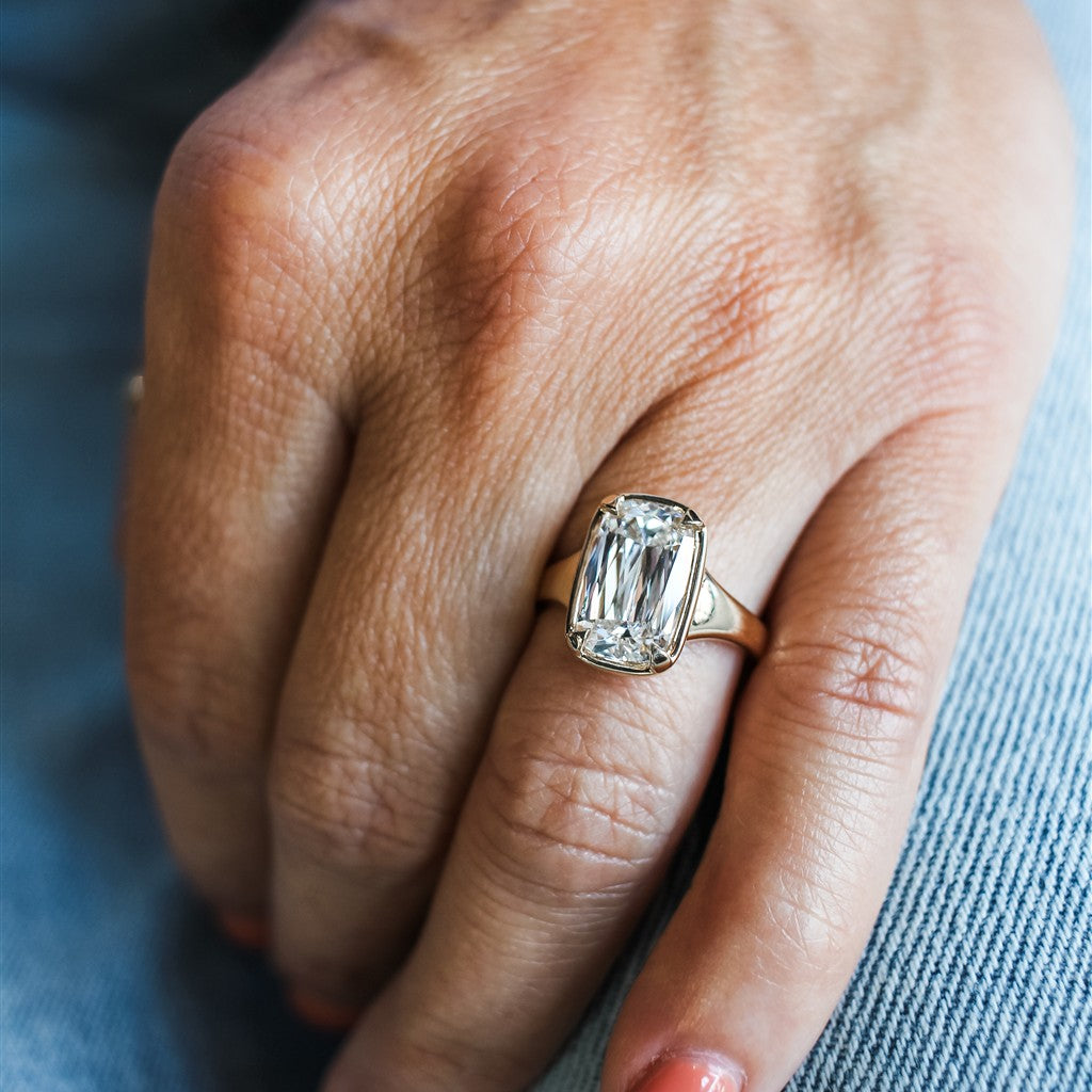 14k yg bezel set 4.05ct lab gr