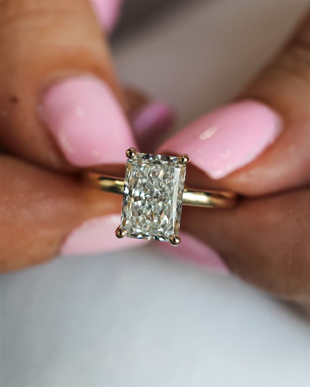 14KY 2.43 Radiant Lab Diamond