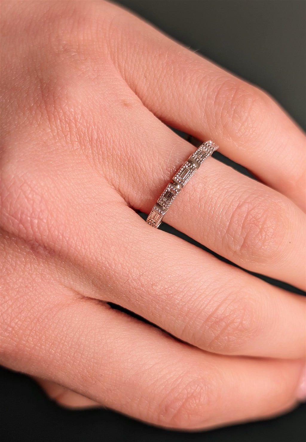 14kt White Gold East-West Bagu