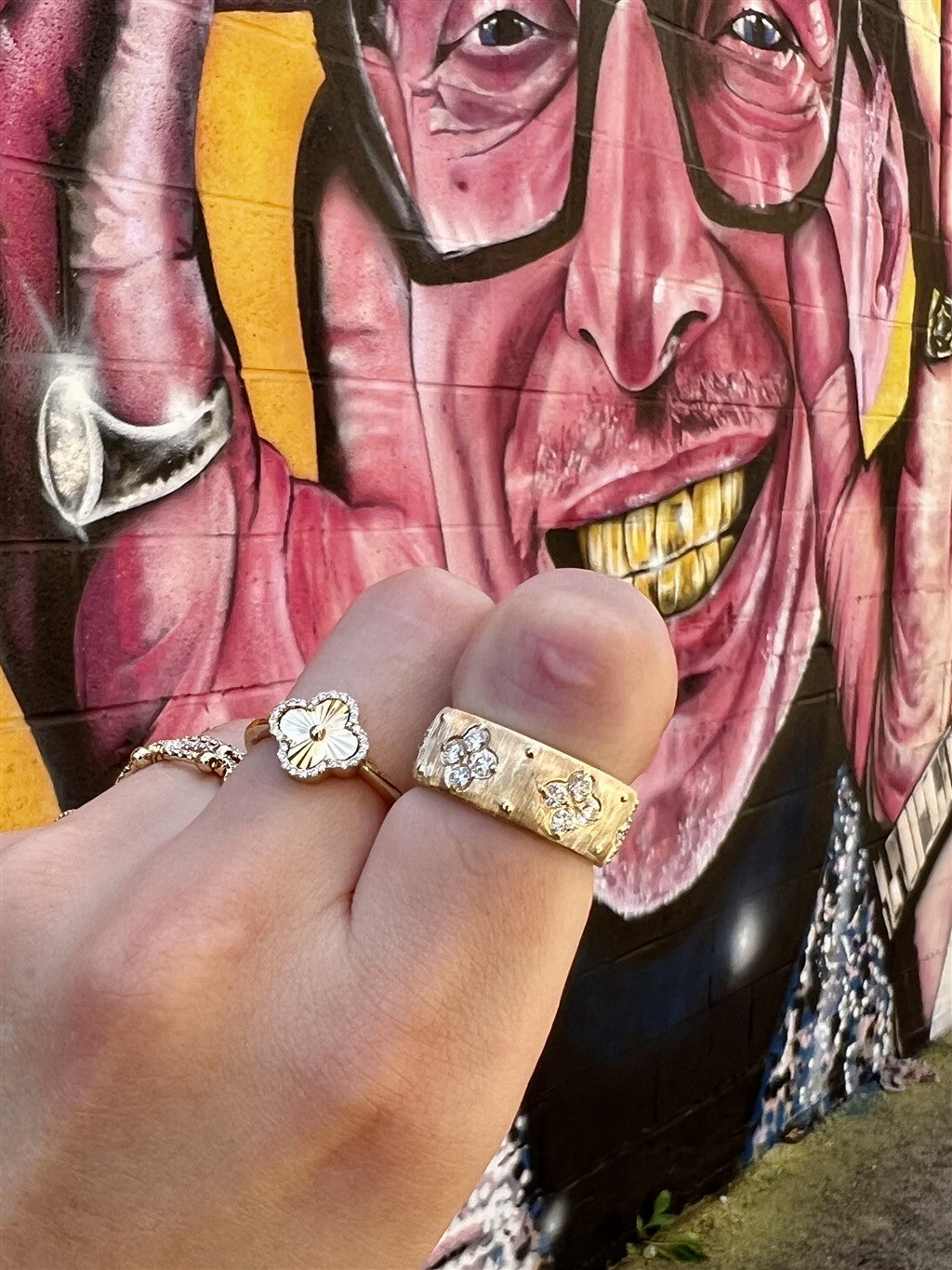 14KY brush finish and beaded d