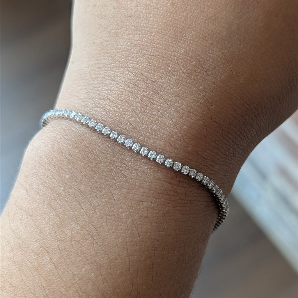14ktWG tennis bracelet with 2c