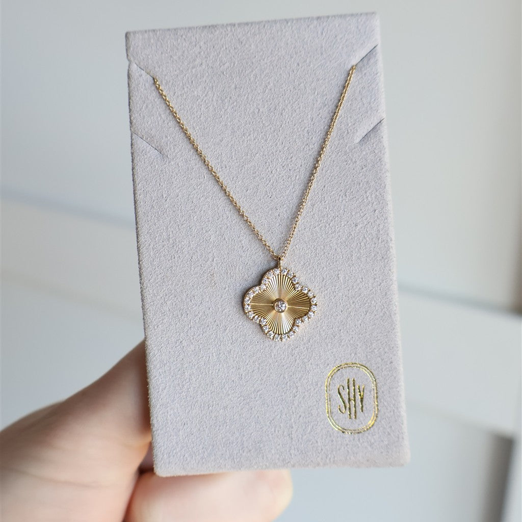 14KYG .22TCW diamond clover ne